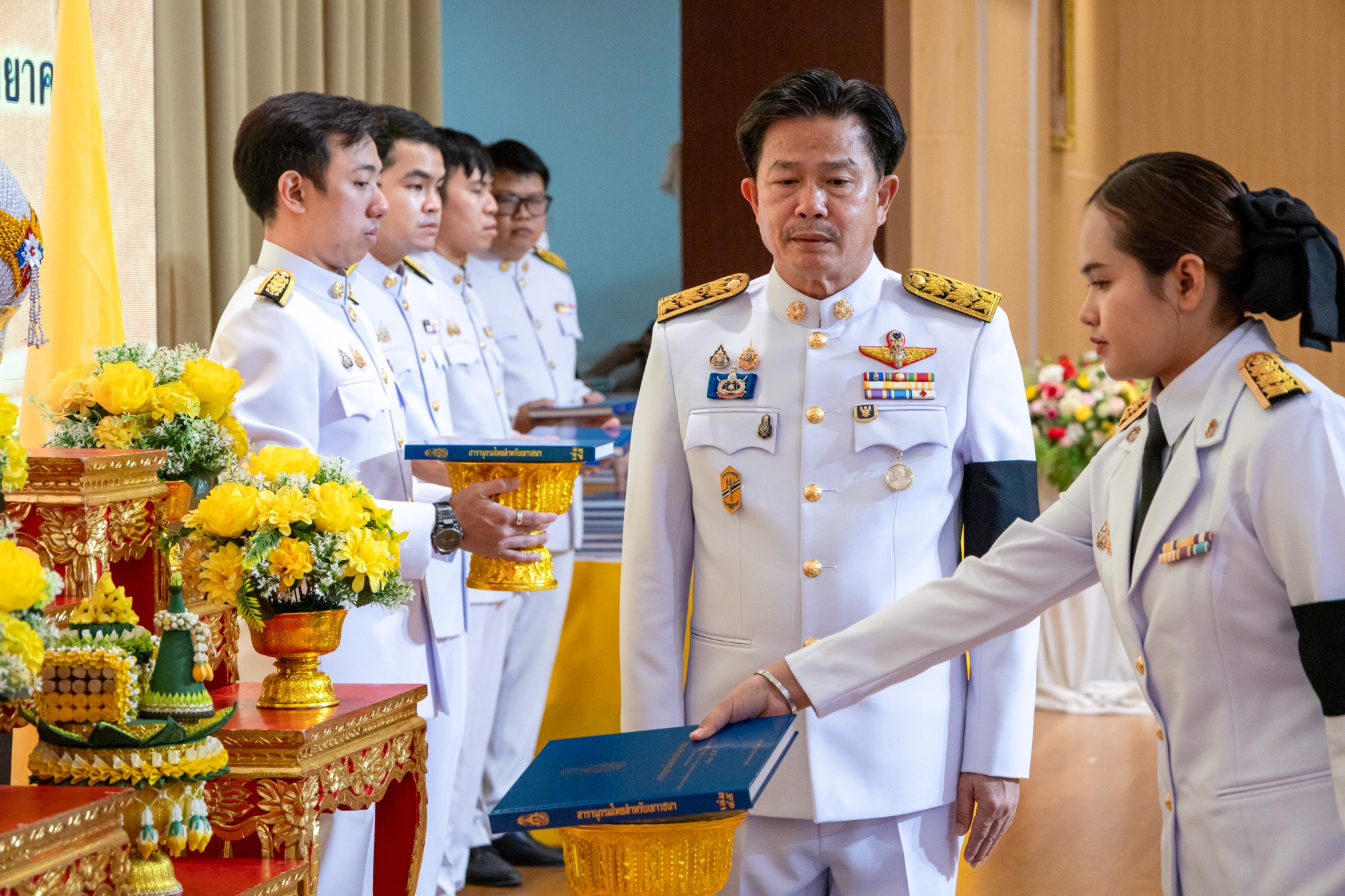 พิษณุโลก จัดพิธีมอบหนังสือสารานุกรมไทยสำหรับเยาวชน เล่ม 45 ฉบับพระราชทาน แก่สถานศึกษา 202 แห่ง เสริมสร้างแหล่งเรียนรู้แก่เยาวชน