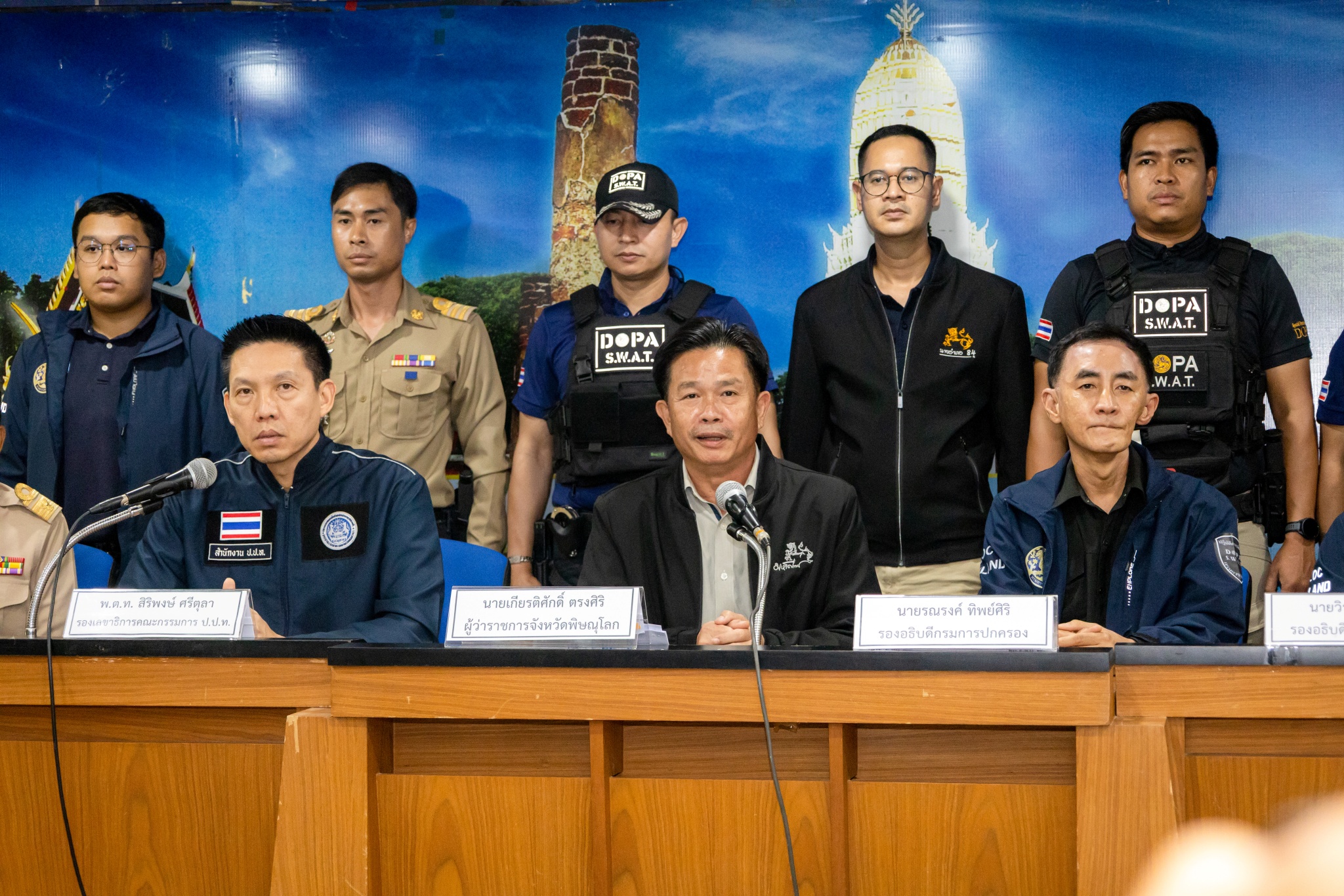 ผู้ว่าฯ พิษณุโลก แถลงเปิดปฏิบัติการ &ldquo;ล้างปืนเถื่อนเมืองสองแคว&rdquo; พบปืนหายจากระบบ 2,255 กระบอก มากที่สุดในประเทศ เร่งขยายผลขบวนการสวมสิทธิ์กว่า 300 ราย