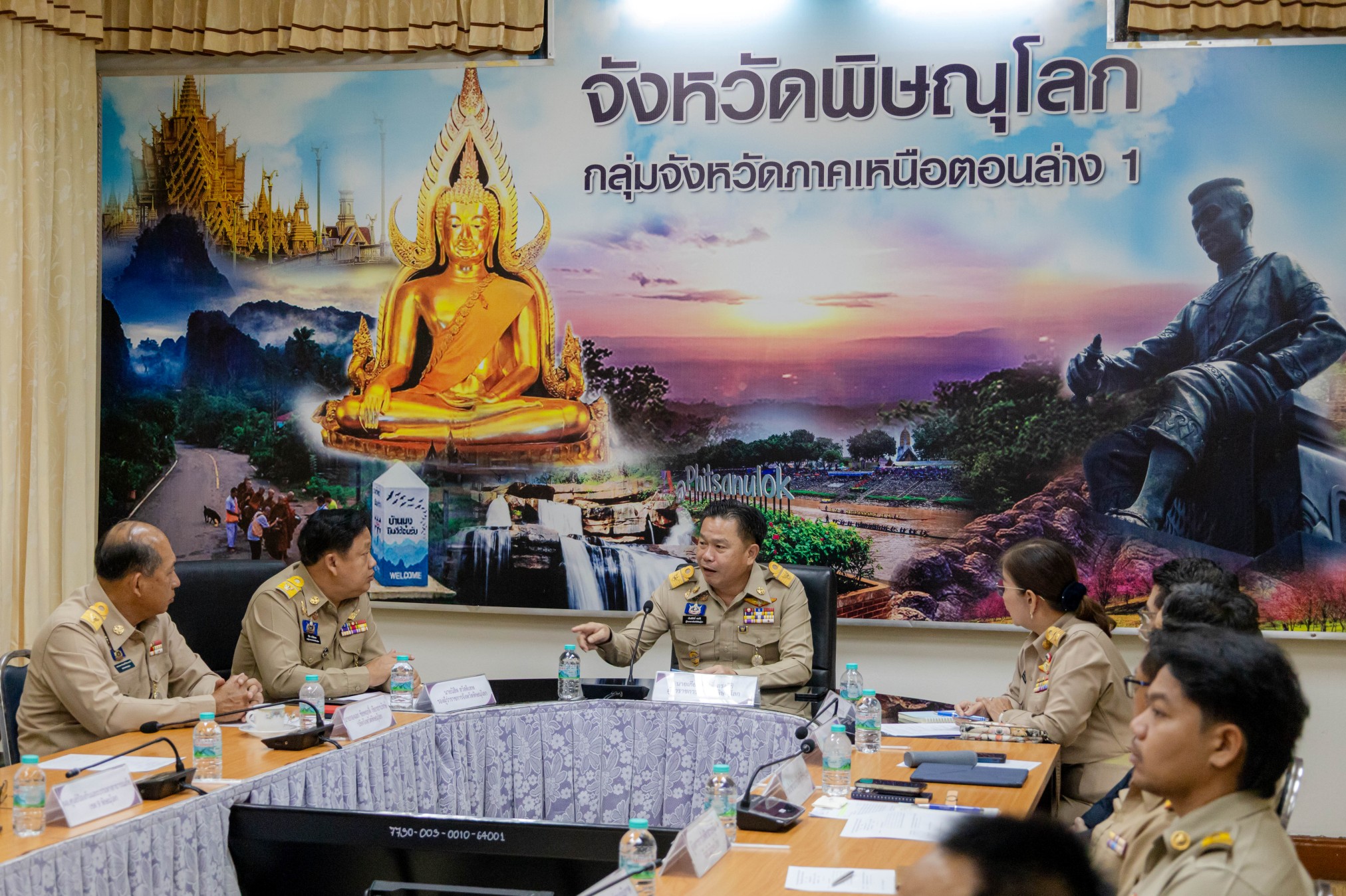 จังหวัดพิษณุโลกขับเคลื่อนนโยบายรัฐบาล ประชุมรับมอบนโยบายการจัดทำกรมธรรม์ประกันภัยพิบัติ สำหรับประชาชนทุกหลังคาเรือน